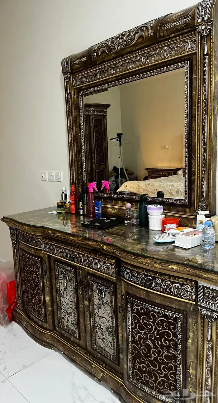 اثاث سرير دولاب طاولة 2