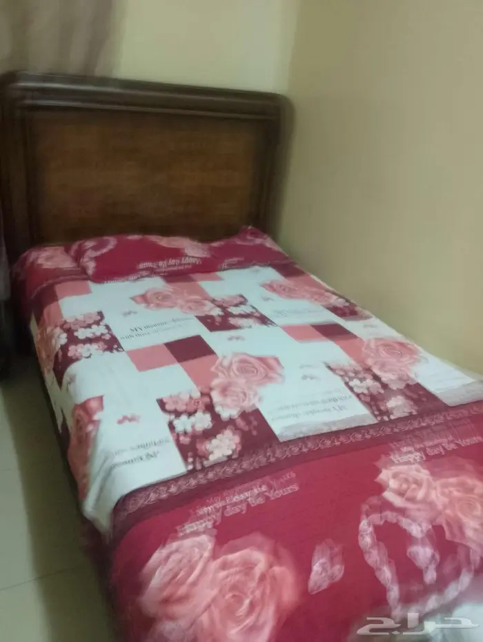 سرير نفر و نص بحاله ممتازه 1