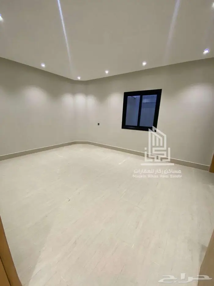 فرصة سكنية وإستثمارية دبلكس مجدد ثلاث وحدات - الروابي 9