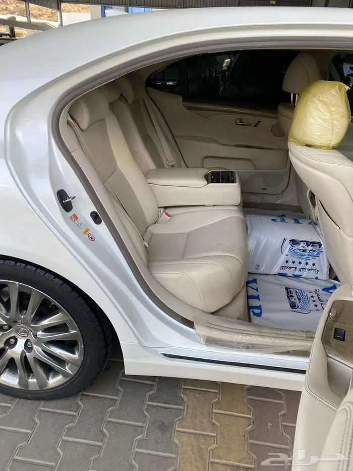لكزس LS 460 2015 سعودي 12