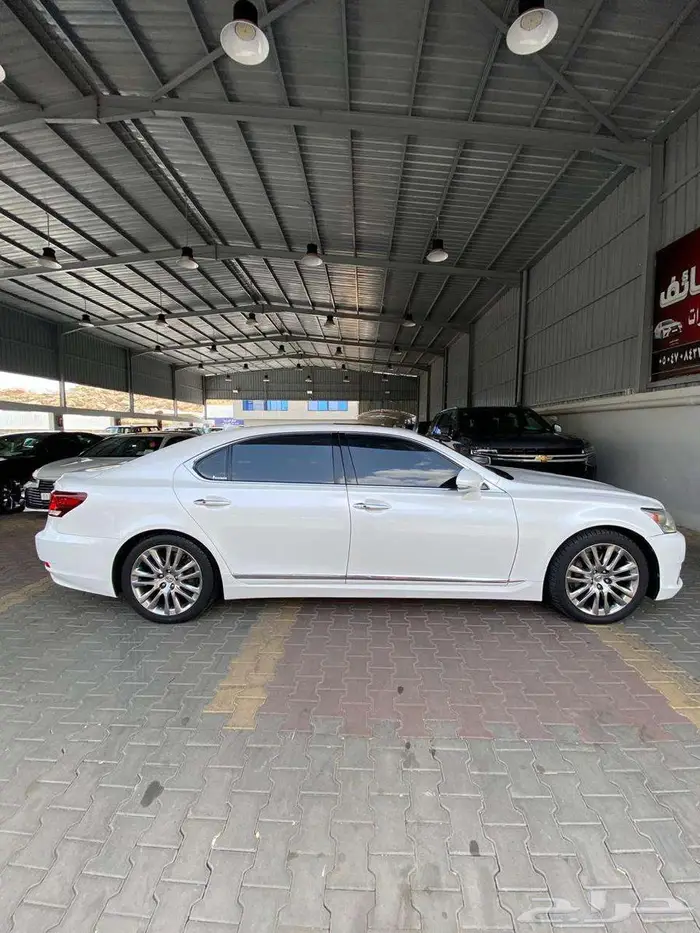 لكزس LS 460 2015 سعودي 3