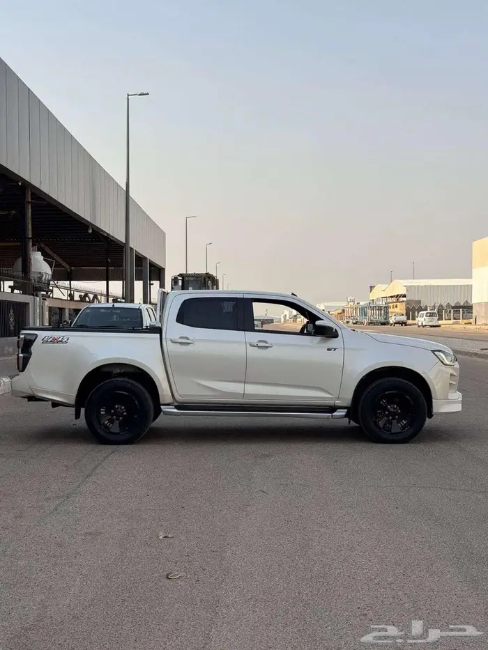 ايسوزو ديماكس غمارتين 2023 GT 3