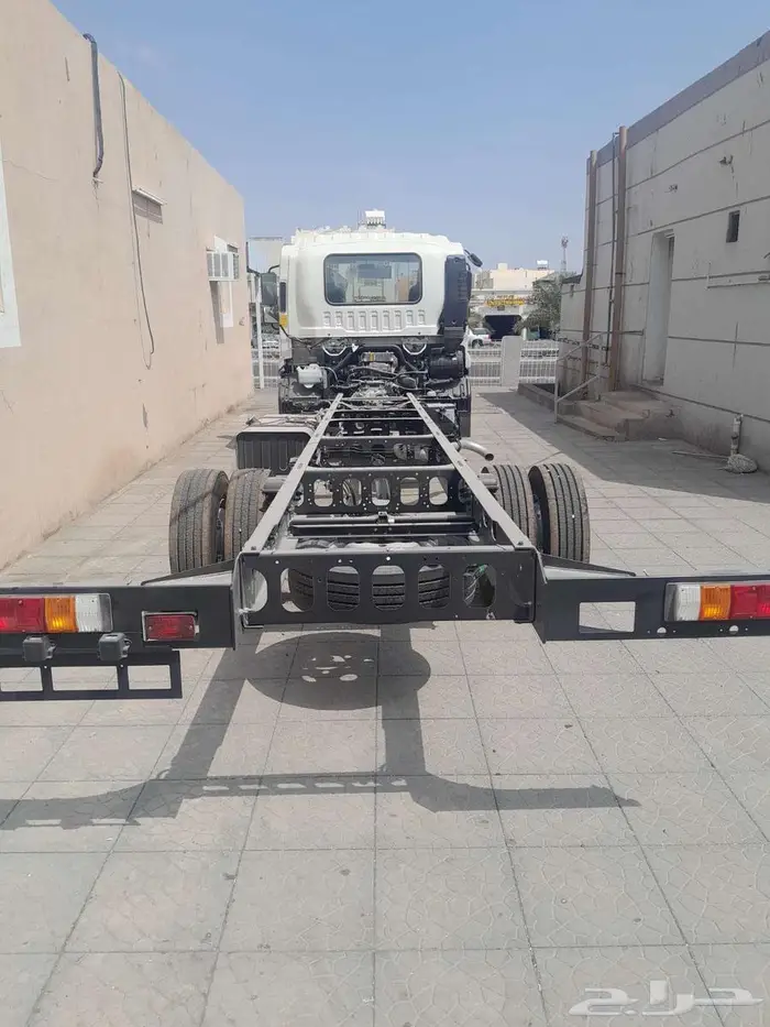 ايسوزو دينا 7.5 طن 18