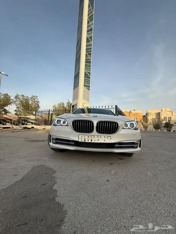 Bmw شبه جديد وممشى قليل 4