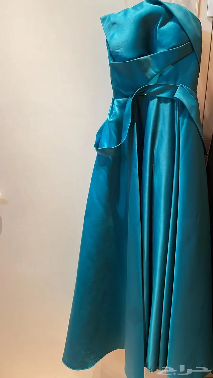 فساتين للبيع 0