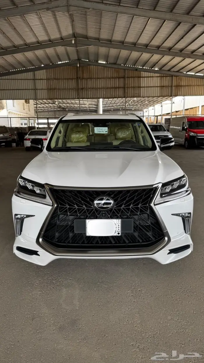 لكزس LX570 موديل 2020 0