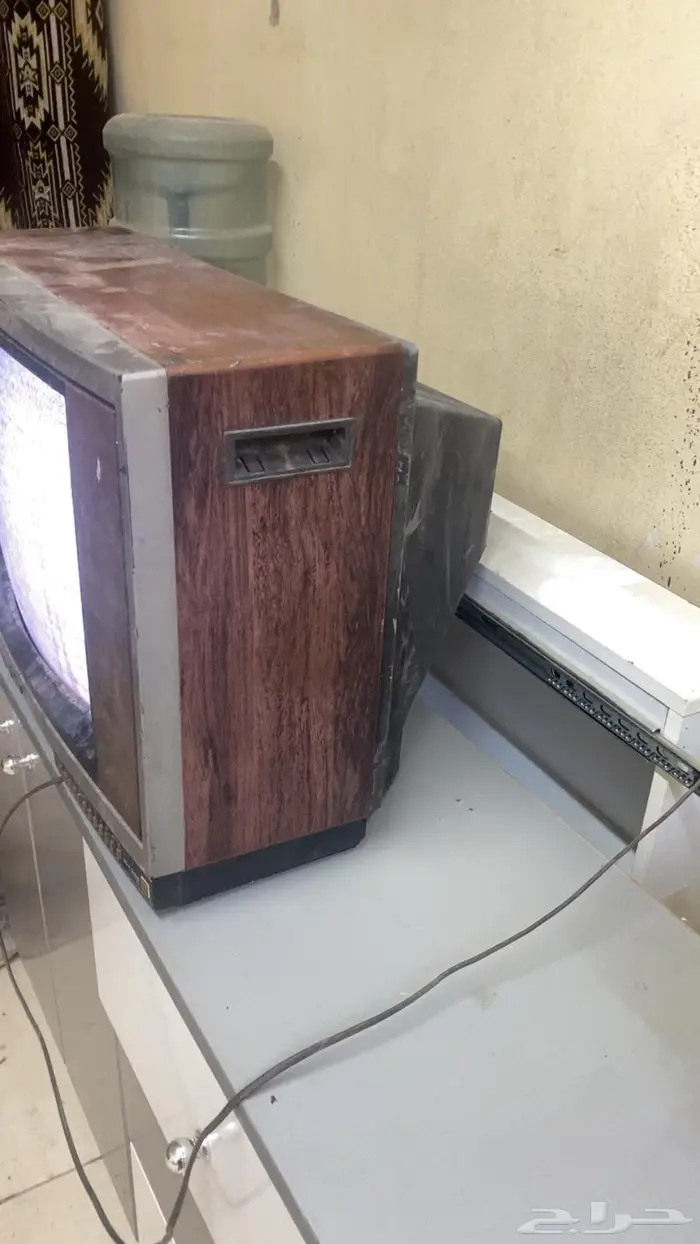 تلفزيون قديم 0