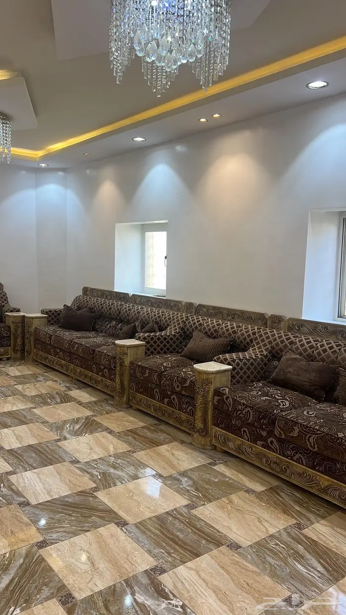 احد رفيدة بجانب ب 3 بنات 20