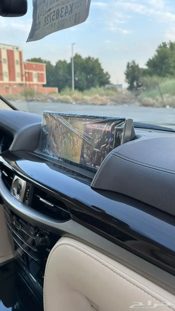 جيب لكزس LX موديل 2019 بحالة الوكالة 35