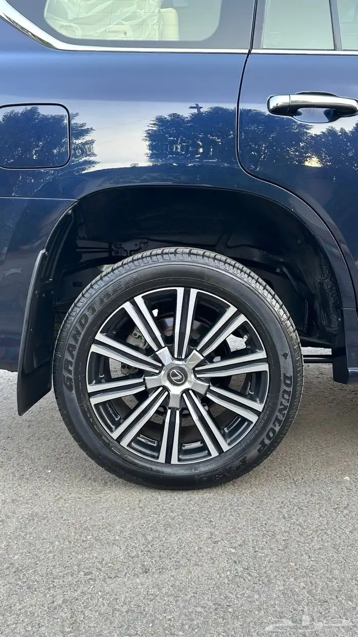 جيب لكزس LX موديل 2019 بحالة الوكالة 25