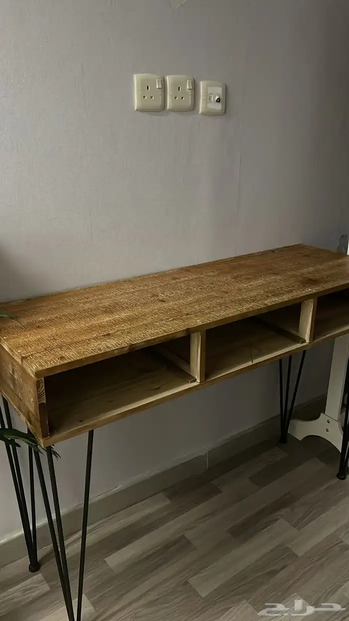 طاولة مدخل وتناسب ركن كوفي 1