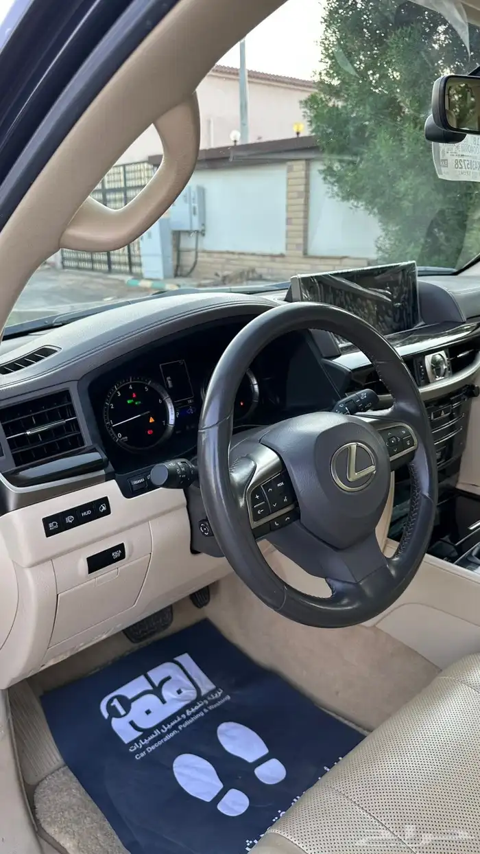 جيب لكزس LX موديل 2019 بحالة الوكالة 13