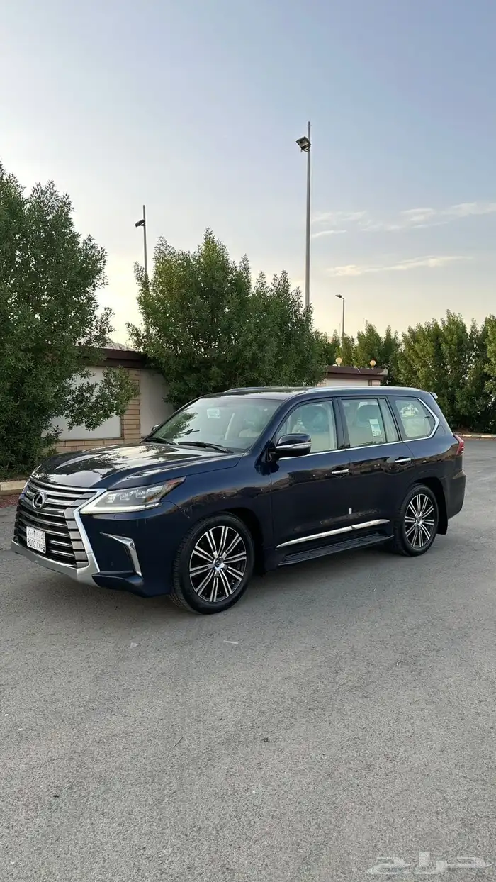 جيب لكزس LX موديل 2019 بحالة الوكالة 36