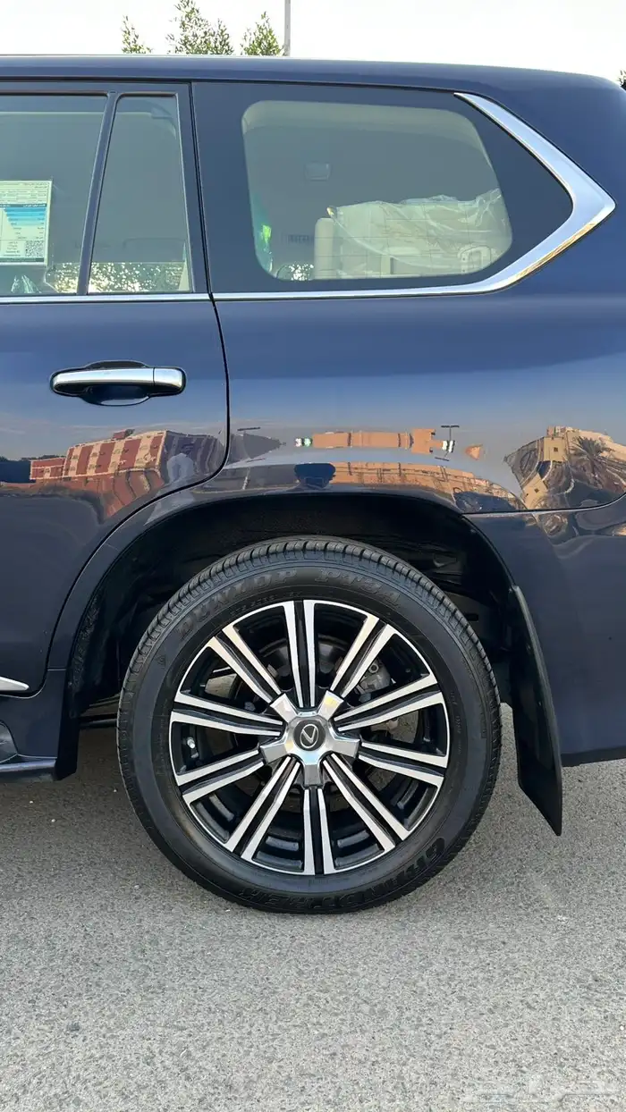 جيب لكزس LX موديل 2019 بحالة الوكالة 8