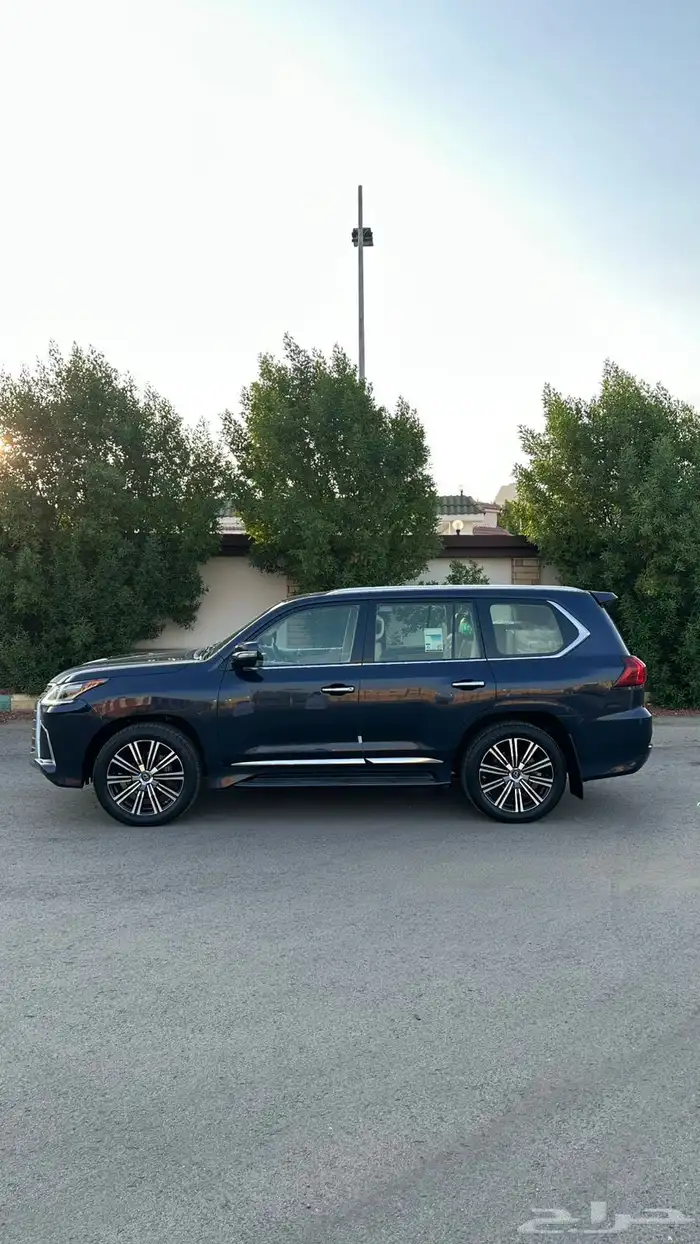 جيب لكزس LX موديل 2019 بحالة الوكالة 21