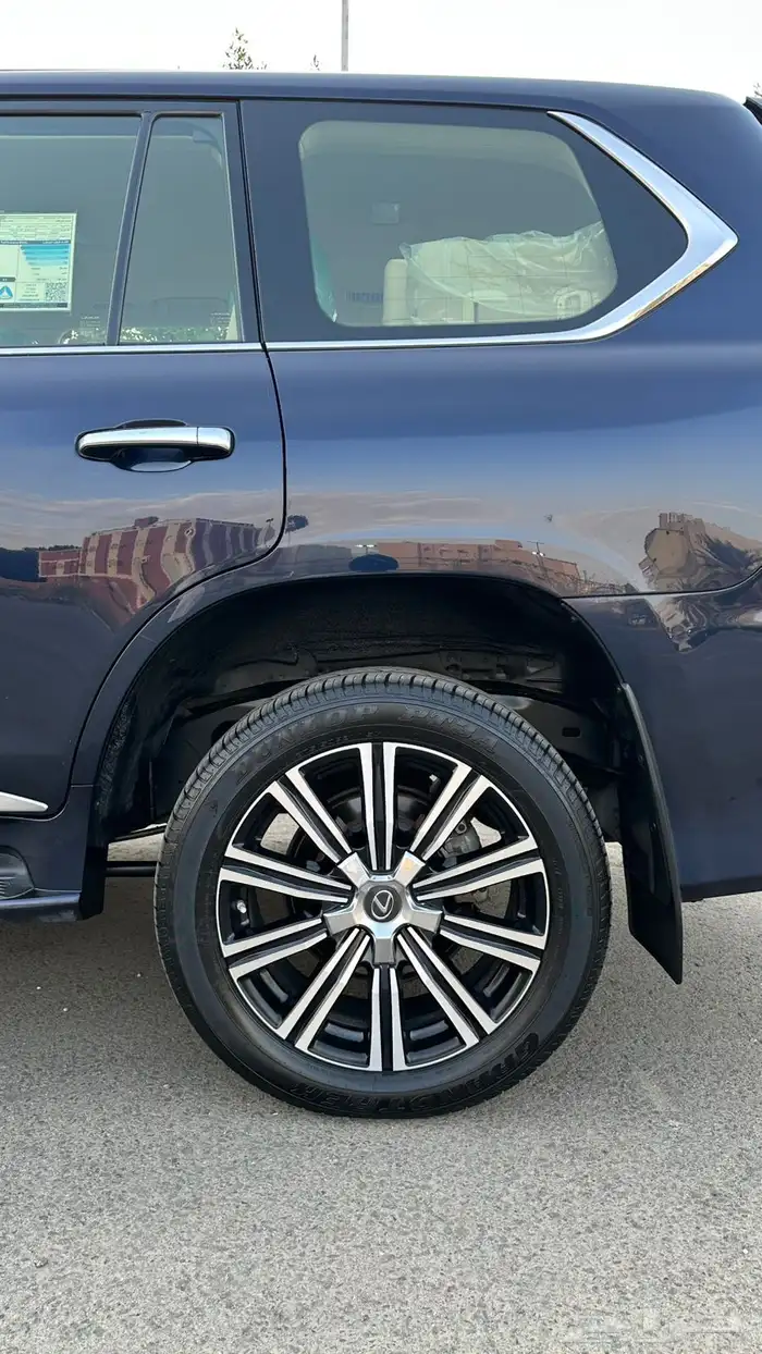 جيب لكزس LX موديل 2019 بحالة الوكالة 17