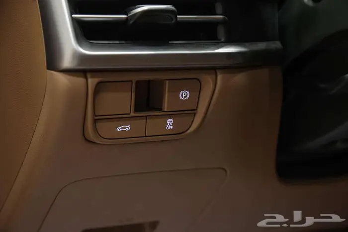 هيونداي ازيرا كلاسيك 2025 لمسة تميز على الطريق 16