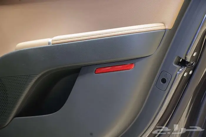 هيونداي ازيرا كلاسيك 2025 لمسة تميز على الطريق 18