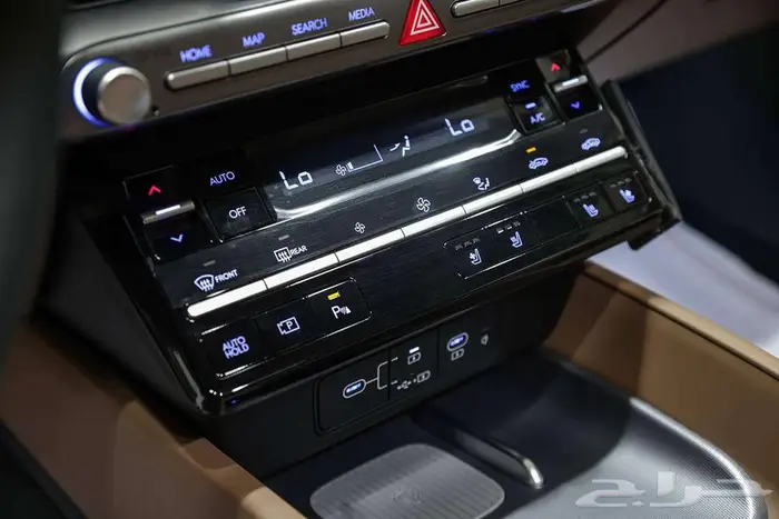 هيونداي ازيرا كلاسيك 2025 لمسة تميز على الطريق 23