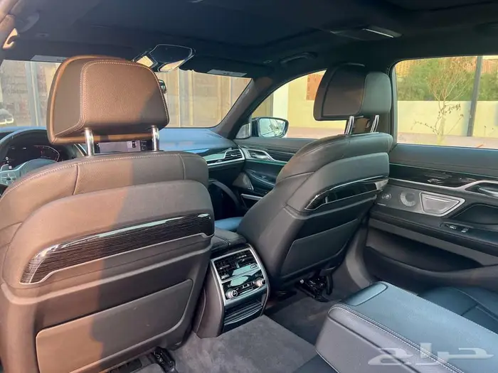 بي ام دبليو 740i M kit 2021 2