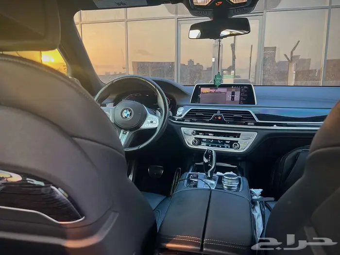 بي ام دبليو 740i M kit 2021 3