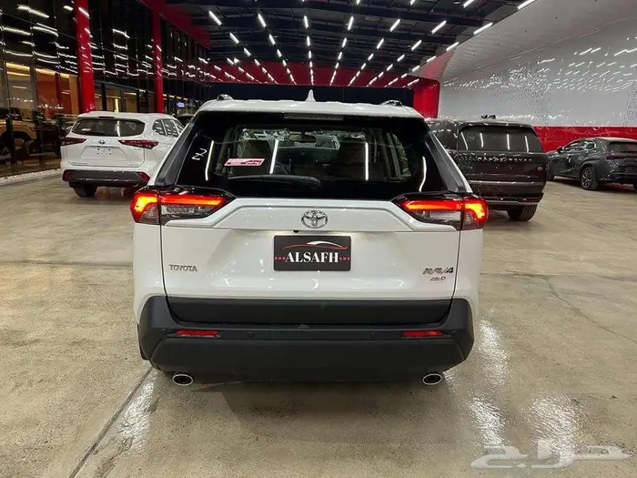 تويوتا راف فور XLE 4X4 موديل 2025 3