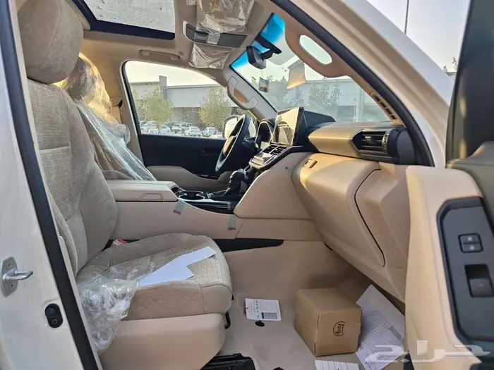 لاندكروزر GXR L2 بنزين 2025 سعودي ( بطاقة جمركيه ) 6