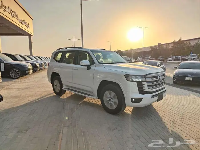 لاندكروزر GXR L2 بنزين 2025 سعودي ( بطاقة جمركيه ) 2