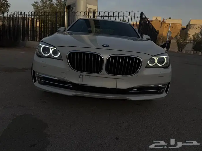 Bmw شبه جديد وممشى قليل 16