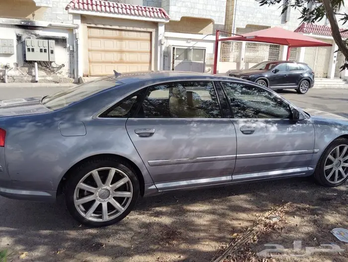 أودي أ8 2012 Audi A8 2012 1