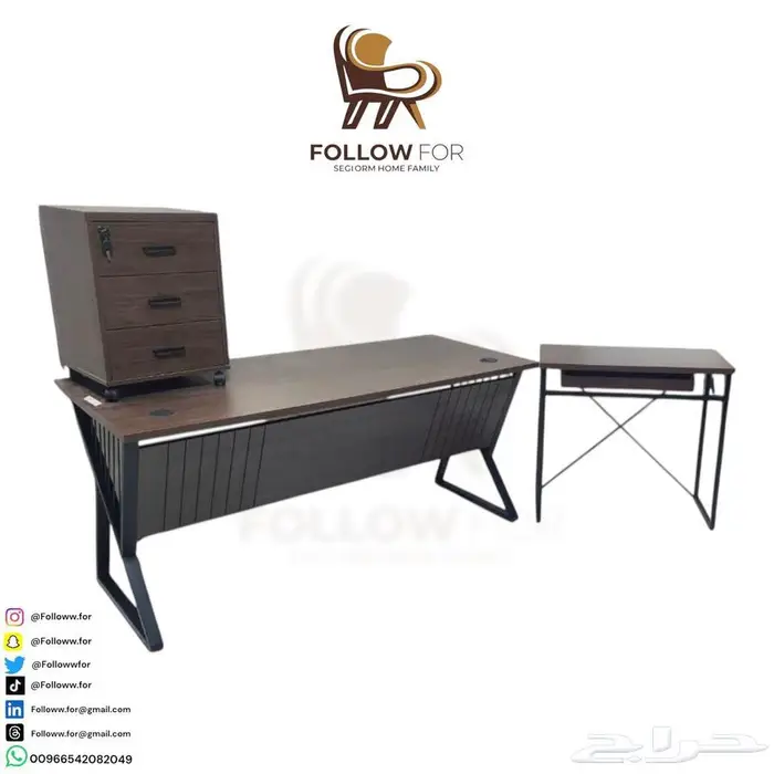 طاولة مع درج 1