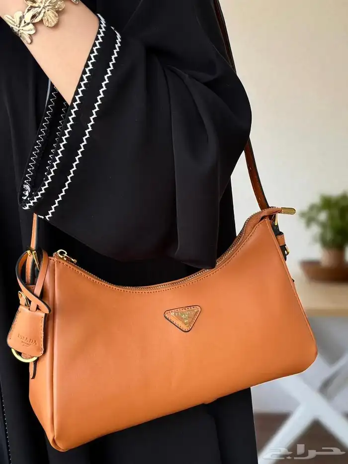 شنط برادا 19