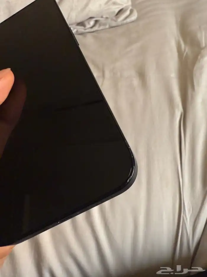 iPhone 13 بحالة ممتازه 1
