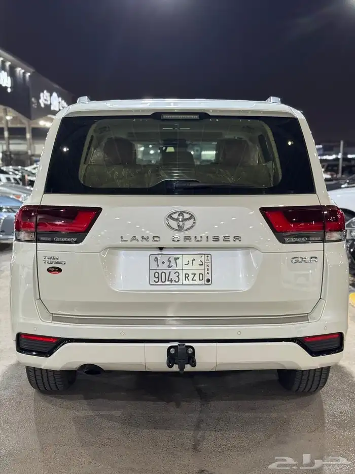 تويوتا لاندكروزر L5 جي اكس ار 4
