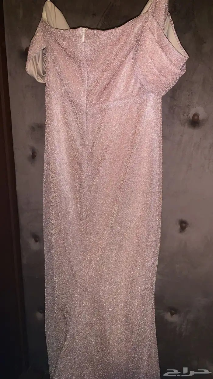 روتر 5 جي   طقمين كنب  مكينه قهوه   3 فساتين 3 اكعاب 10