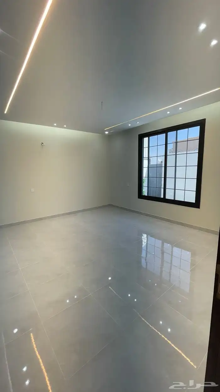 شقه ارضيه حي البوادي 1