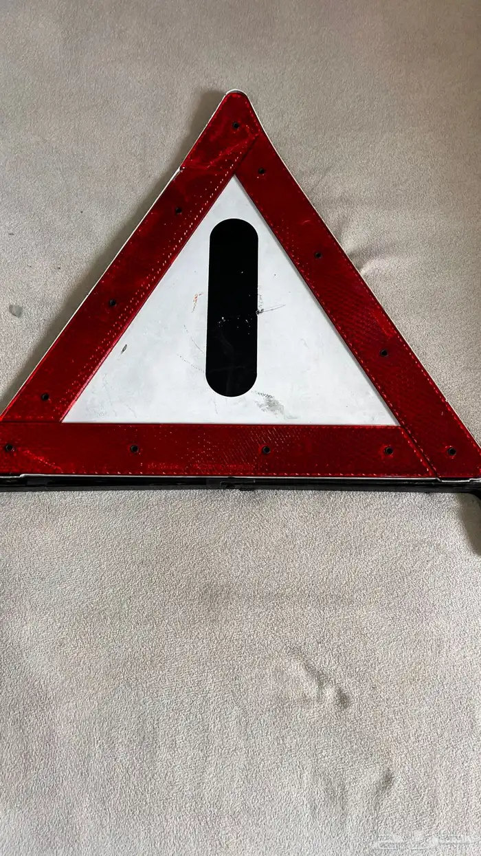 قطع مرسيدس بنز 560 لايجي الا الصامل 11