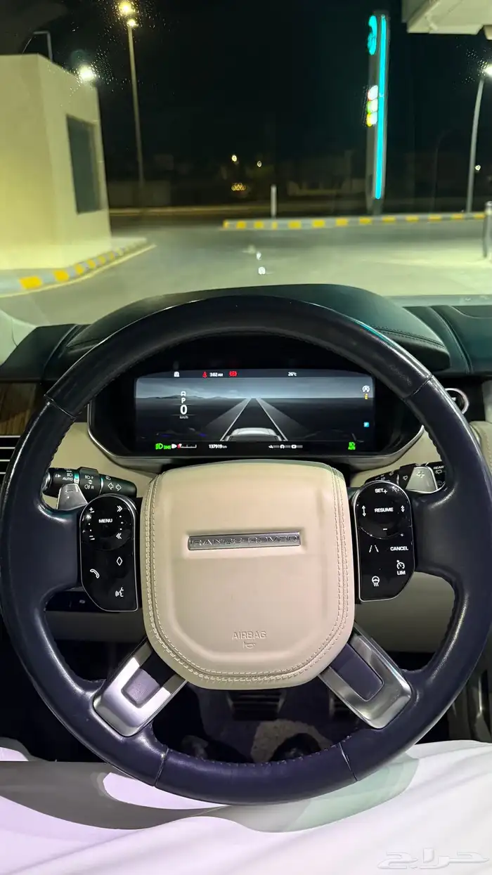 رنج روفر أوتوبيوقرافي تم البيع 28