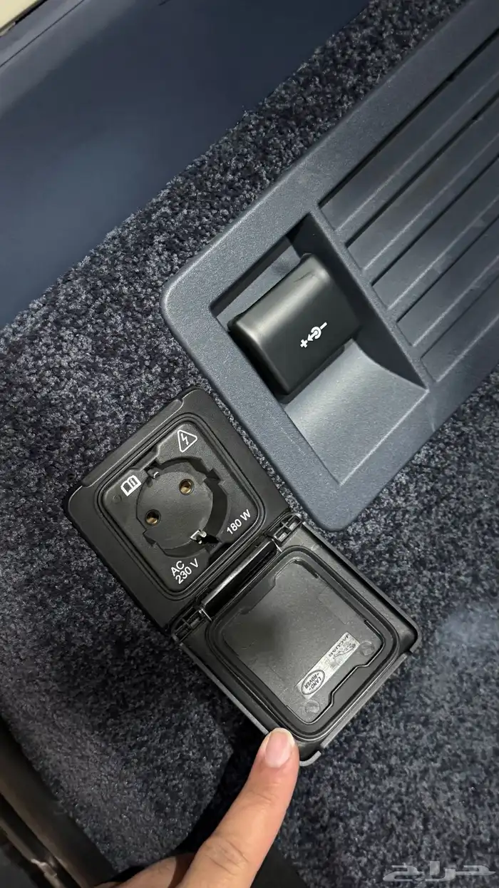 رنج روفر أوتوبيوقرافي تم البيع 16