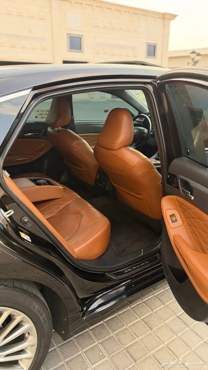 أفالون 2020 بريميوم اللوحة خارج البيعة 12