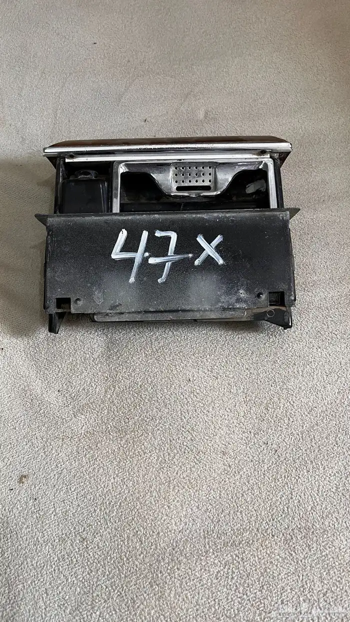 قطع مرسيدس بنز 560 لايجي الا الصامل 10