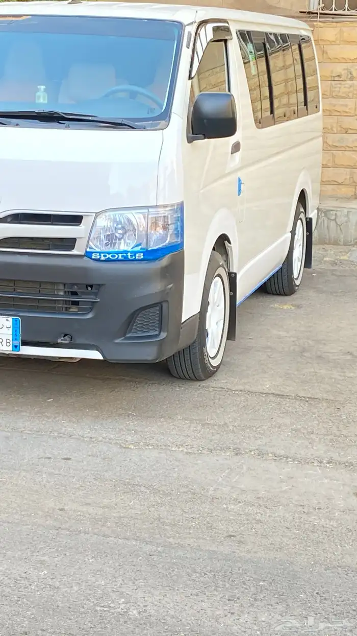 باص تويوتا هايس للإيجار 15 راكب مع سائق 2