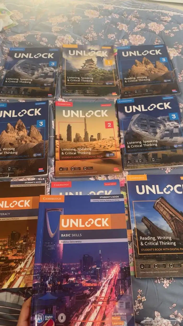 كتب الإنجليزي unlock 1