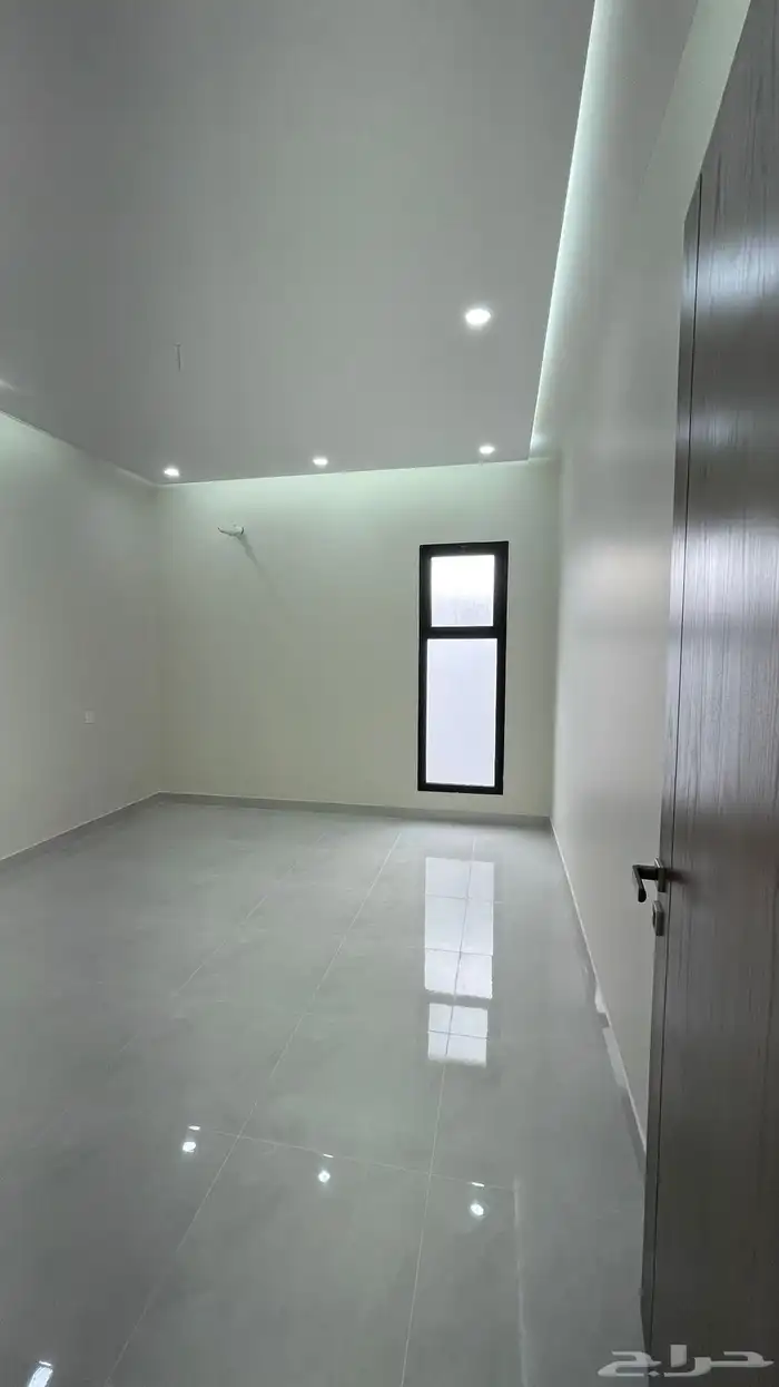 شقه ارضيه حي البوادي 7