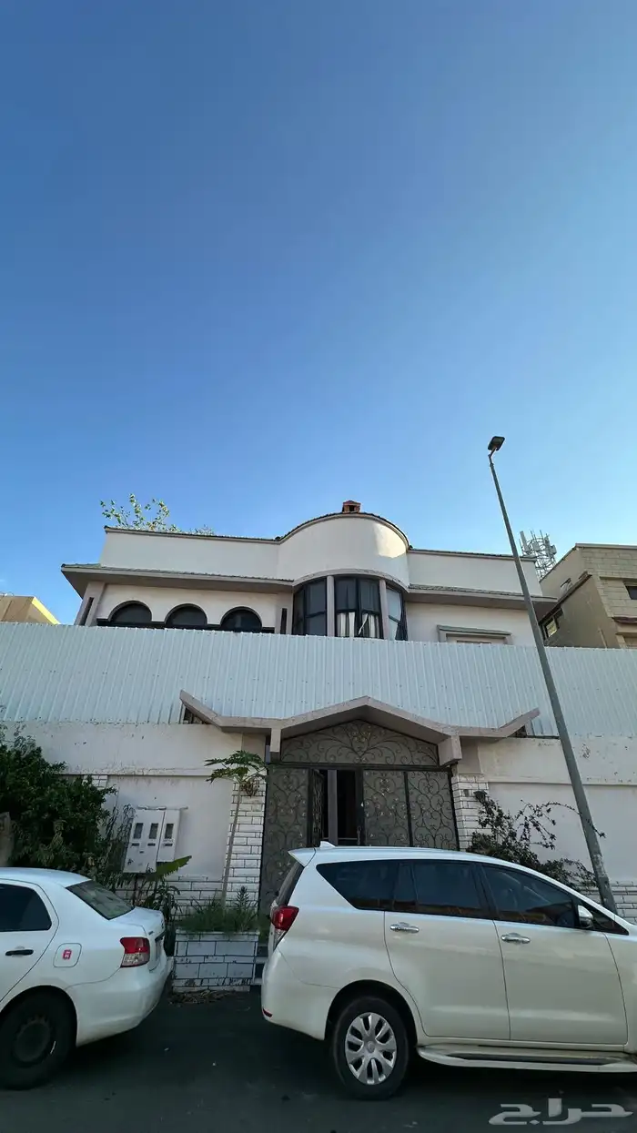 موقع للبيع فيلا قديمة بحي السداد 360م 20