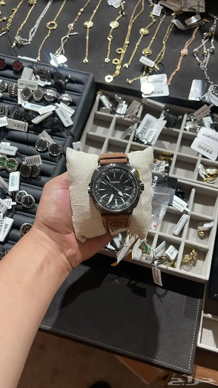 ساعات أصلية بخصم يصل إلى  70 6