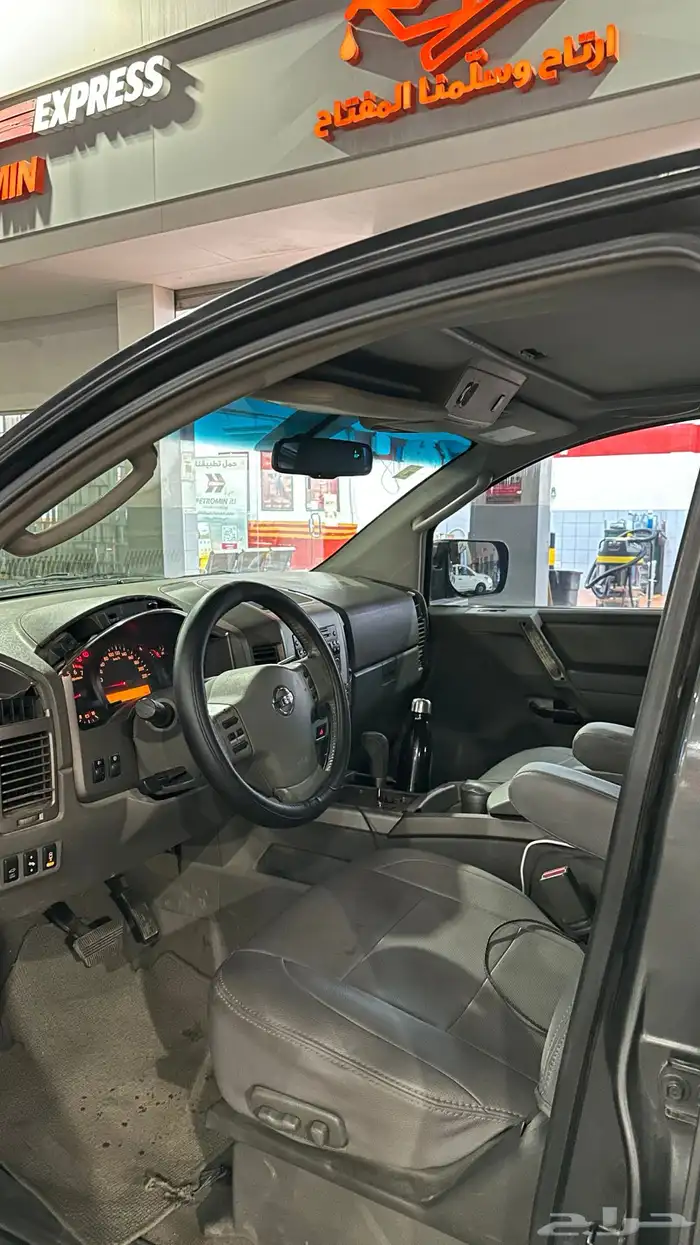 للبيع نيسان ارمادا V8 دبل موديل 2006 6