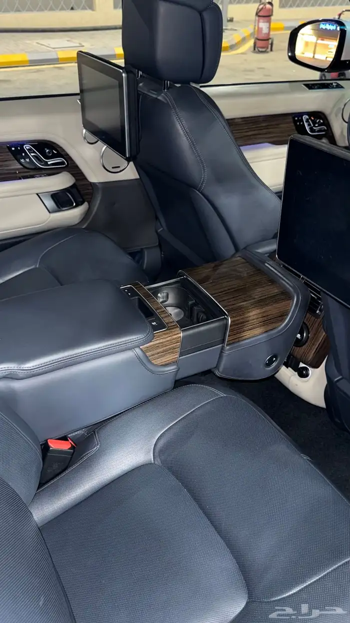 رنج روفر أوتوبيوقرافي تم البيع 12