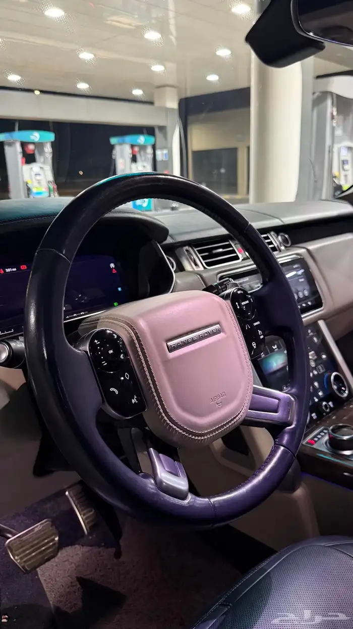 رنج روفر أوتوبيوقرافي تم البيع 30