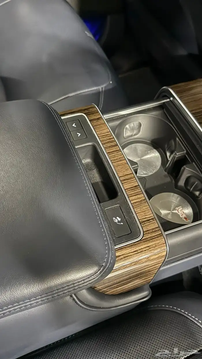 رنج روفر أوتوبيوقرافي تم البيع 13